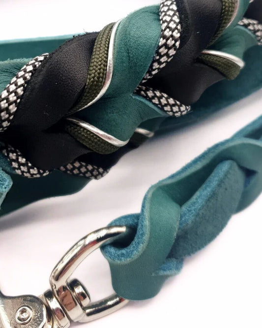 Lederhalsband mit Paracord geflochten